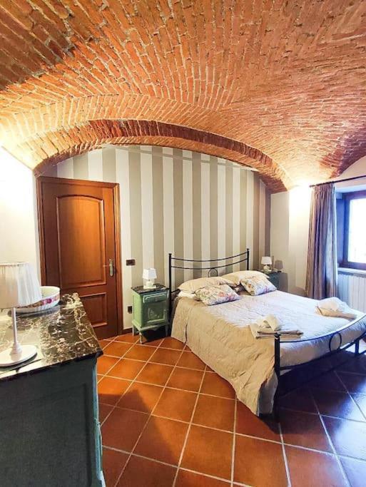 Вилла Casa Caliera Вивероне Экстерьер фото