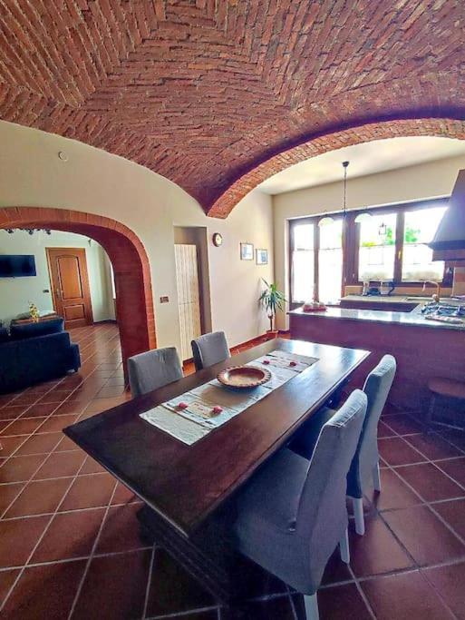 Вилла Casa Caliera Вивероне Экстерьер фото